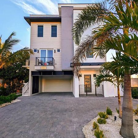 Beach One Style Meets The Shore Villa St. Pete Beach Exterior photo