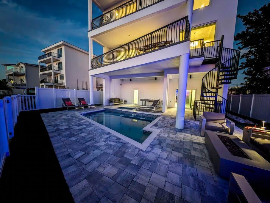 Beach One Style Meets The Shore Villa St. Pete Beach Exterior photo